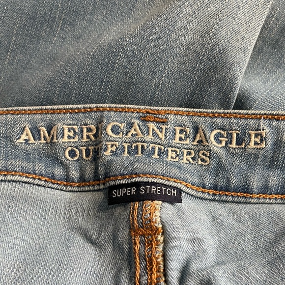 *American Eagle Outfitters Women's Light Washed Super Stretch Jegging Sz… - Picture 12 of 15